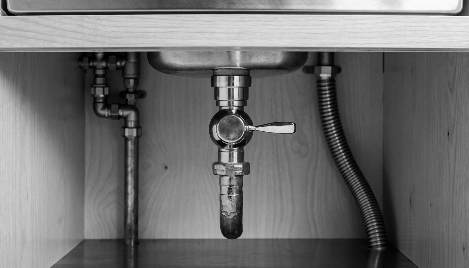 Un robinet dédié permet de couper l'appareil sans couper le logement.