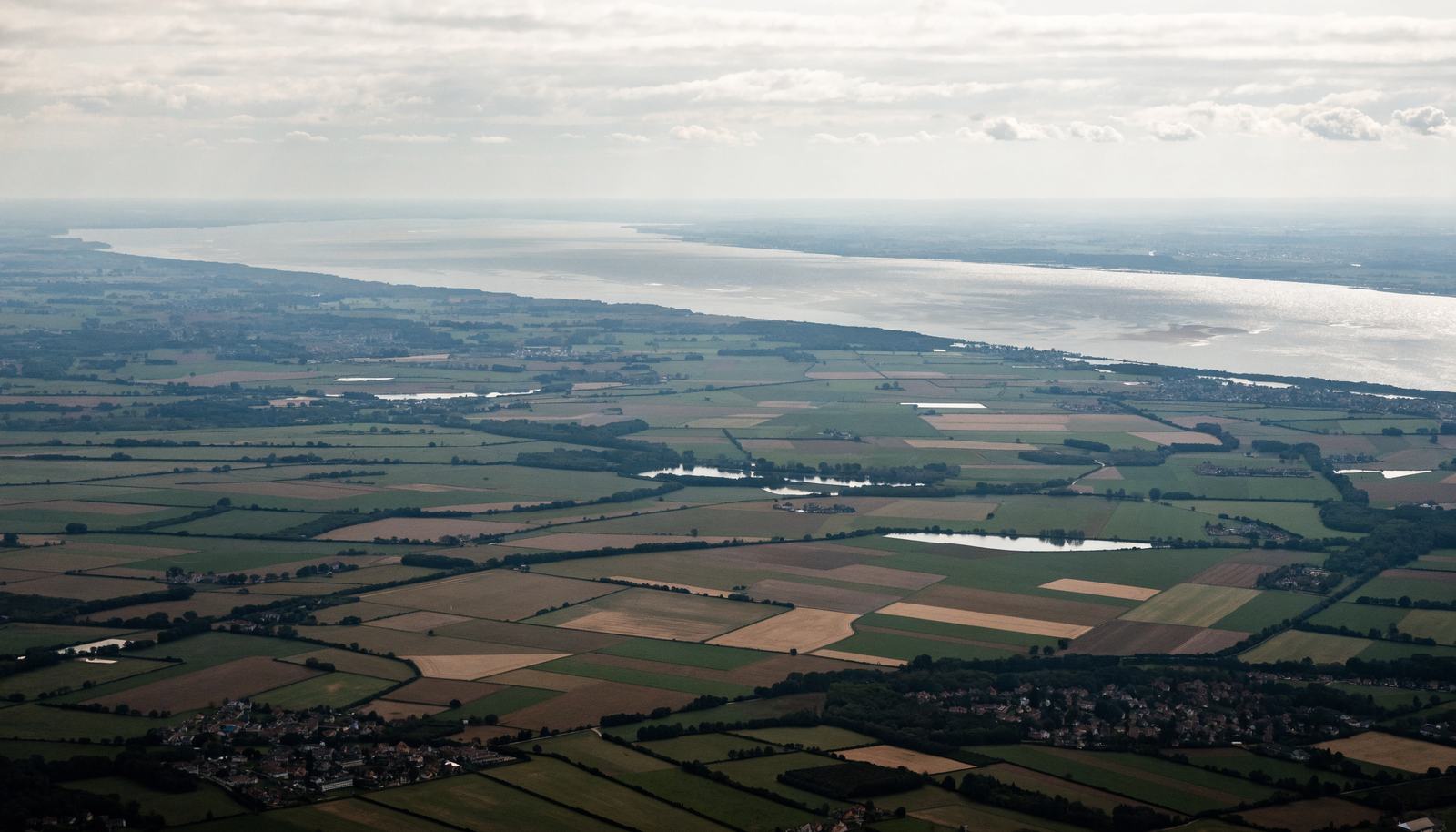 Paysage de l'estuaire de la Loire vu du ciel, illustration